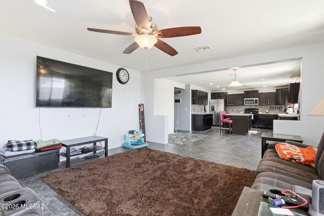 12490 E Camino Ambato, Vail, AZ 85641