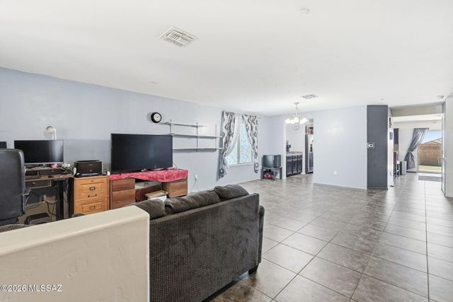 12490 E Camino Ambato, Vail, AZ 85641