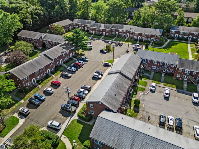 321 Hamilton Court C, Stamford, CT 06902