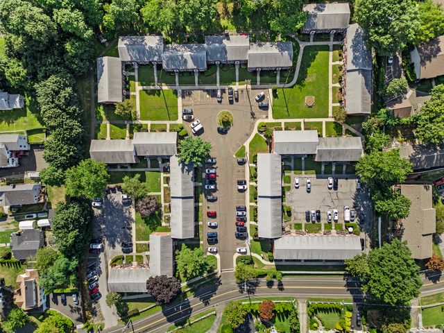 321 Hamilton Court C, Stamford, CT 06902