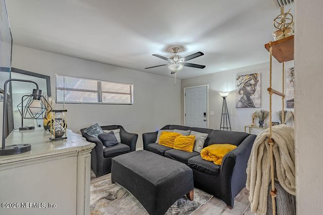7580 STRATO Road, Jacksonville, FL 32210