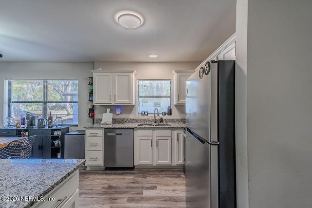 7580 STRATO Road, Jacksonville, FL 32210