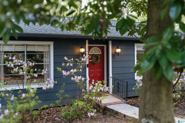 2452 FRESNO DRIVE, Vestavia Hills, AL 35216