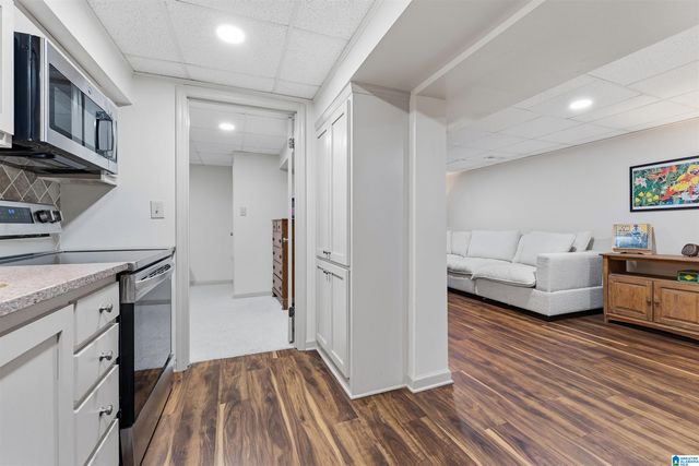 2452 FRESNO DRIVE, Vestavia Hills, AL 35216