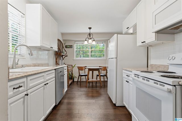 2452 FRESNO DRIVE, Vestavia Hills, AL 35216