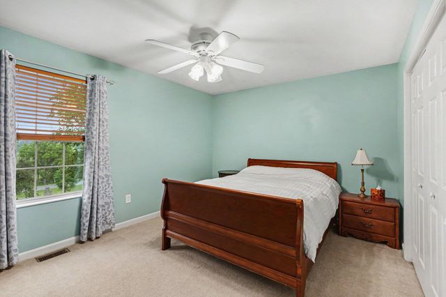 32 Ridge View Circle, Dry Ridge, KY 41035