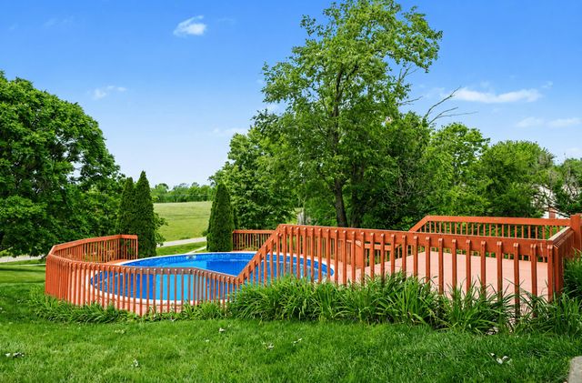 32 Ridge View Circle, Dry Ridge, KY 41035