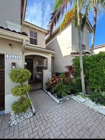 15372 SW 9th Way, Miami, FL 33194