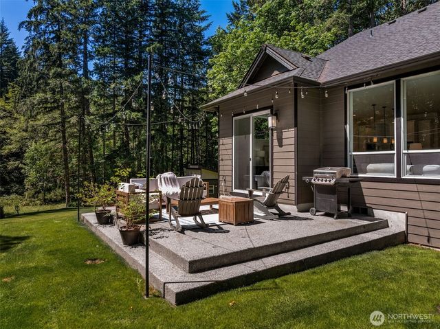 10360 Brownsville Highway NE, Poulsbo, WA 98370