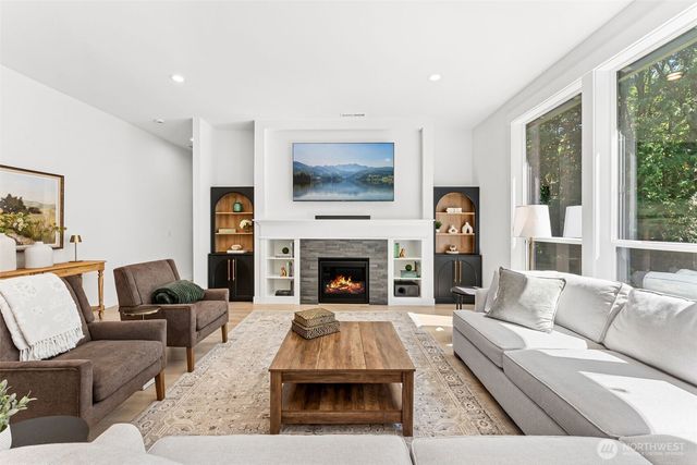 10360 Brownsville Highway NE, Poulsbo, WA 98370