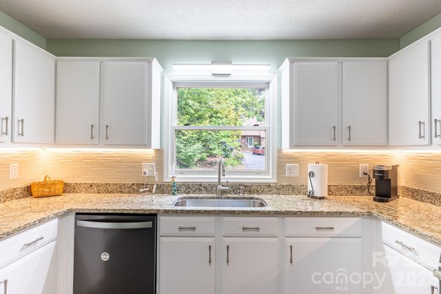 12 Pencross Circle, Etowah, NC 28729
