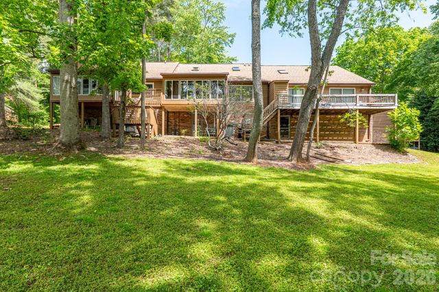 12 Pencross Circle, Etowah, NC 28729