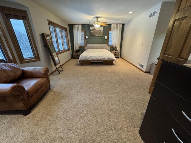 W327S8037 Memory LANE, Mukwonago, WI 53149