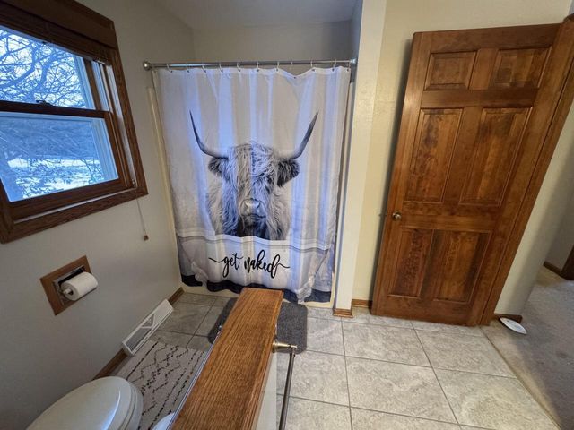 W327S8037 Memory LANE, Mukwonago, WI 53149