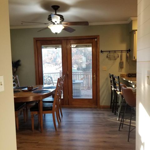 W327S8037 Memory LANE, Mukwonago, WI 53149