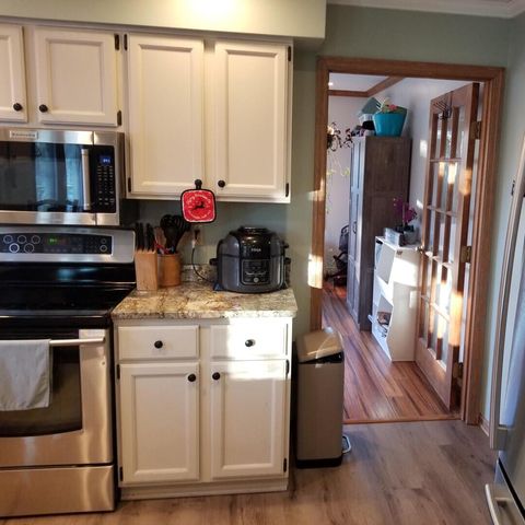 W327S8037 Memory LANE, Mukwonago, WI 53149