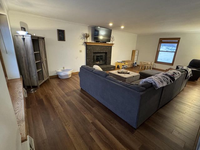 W327S8037 Memory LANE, Mukwonago, WI 53149