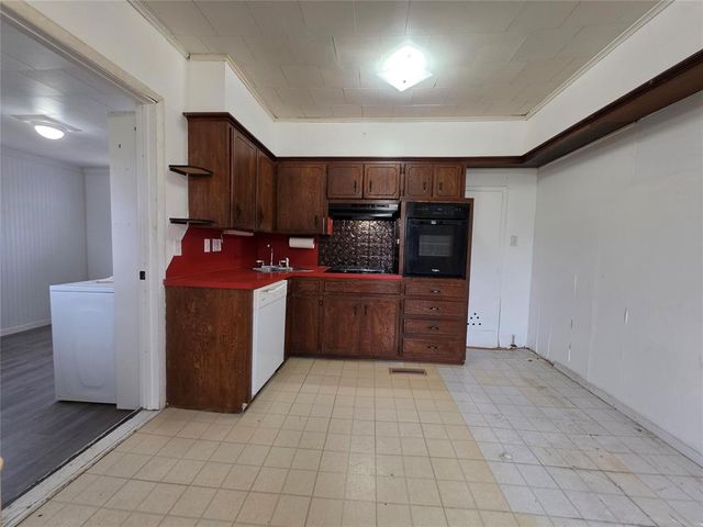 1745 W Wiley Street, Shawnee, OK 74804
