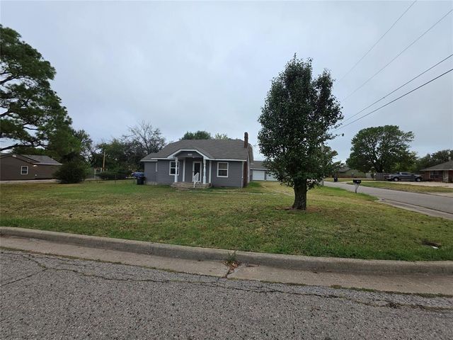1745 W Wiley Street, Shawnee, OK 74804