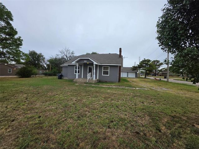 1745 W Wiley Street, Shawnee, OK 74804