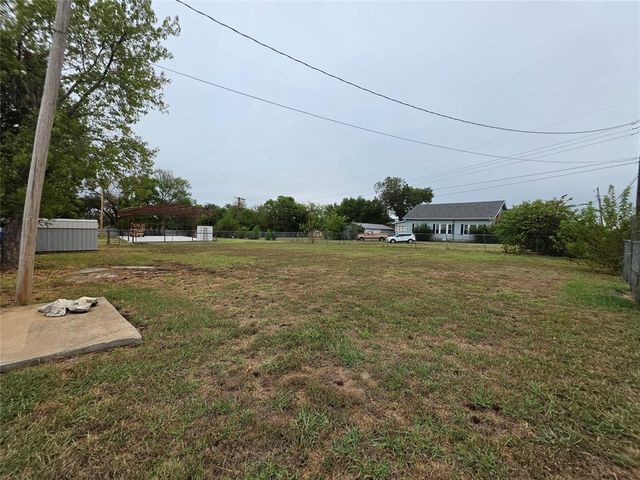 1745 W Wiley Street, Shawnee, OK 74804