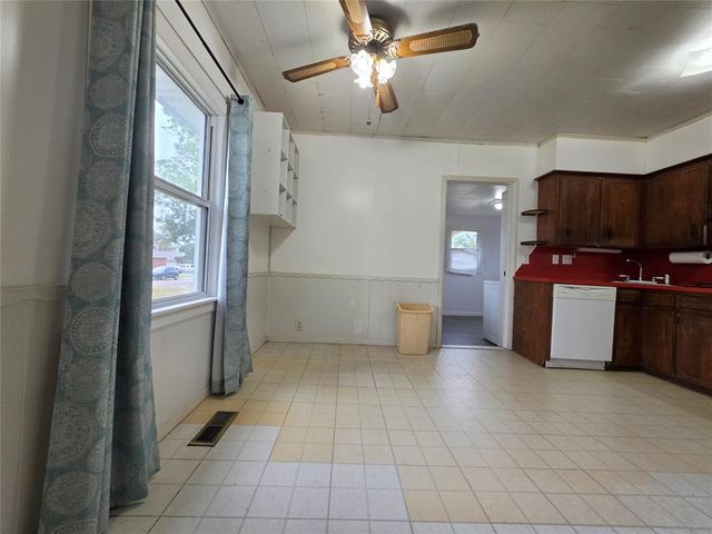 1745 W Wiley Street, Shawnee, OK 74804
