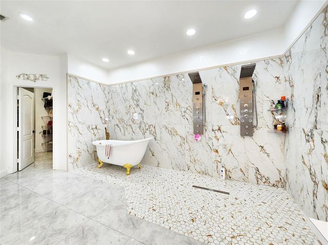 2735 BERKFORD CIRCLE, Lakeland, FL 33810