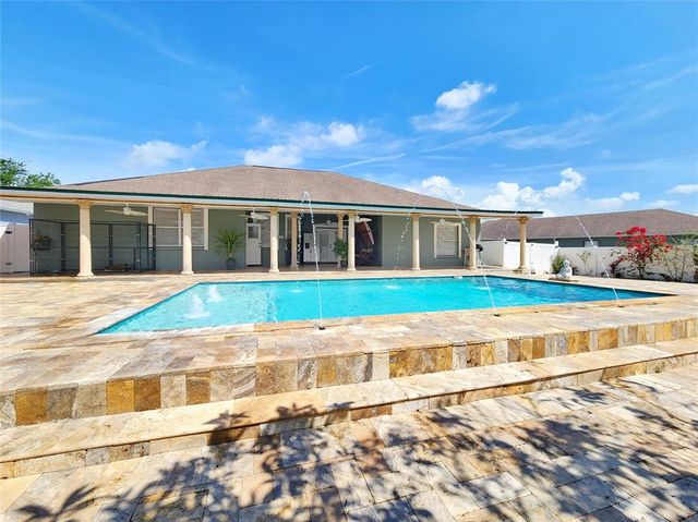 2735 BERKFORD CIRCLE, Lakeland, FL 33810