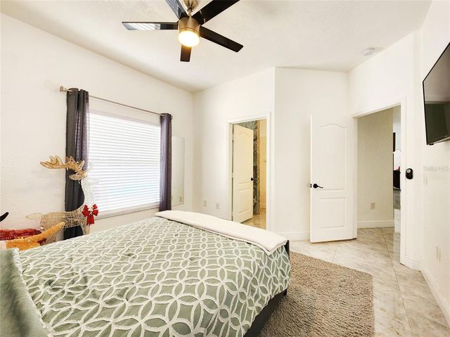 2735 BERKFORD CIRCLE, Lakeland, FL 33810