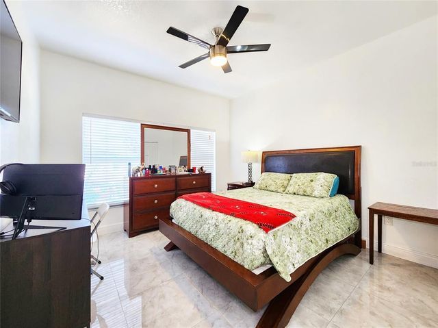 2735 BERKFORD CIRCLE, Lakeland, FL 33810