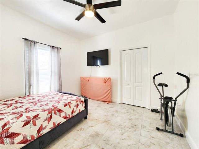 2735 BERKFORD CIRCLE, Lakeland, FL 33810