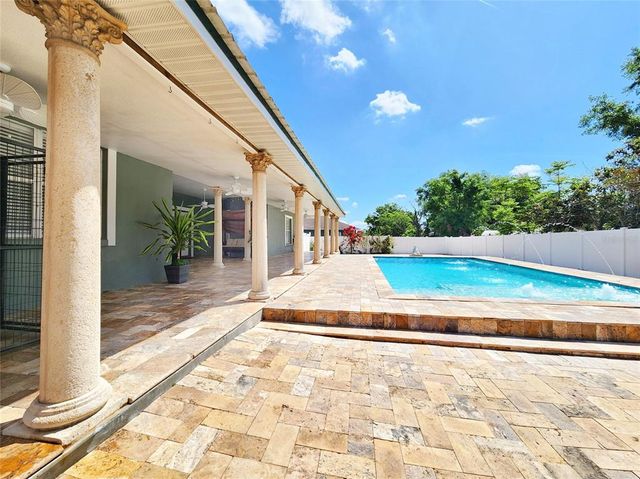 2735 BERKFORD CIRCLE, Lakeland, FL 33810