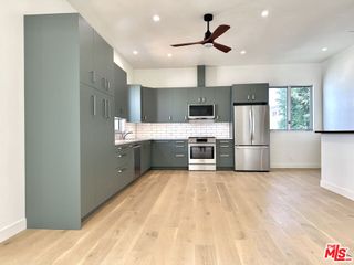 1842 9th Street B, Santa Monica, CA 90404