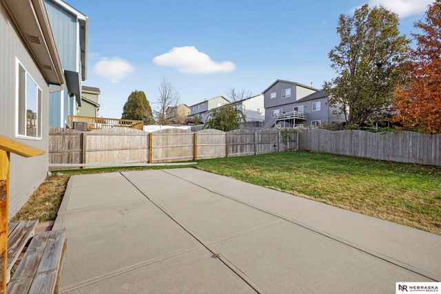 15077 Butler Avenue, Omaha, NE 68116