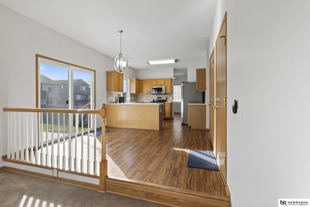 15077 Butler Avenue, Omaha, NE 68116