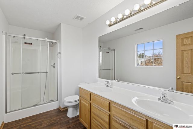 15077 Butler Avenue, Omaha, NE 68116