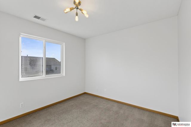 15077 Butler Avenue, Omaha, NE 68116