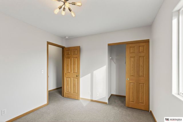 15077 Butler Avenue, Omaha, NE 68116