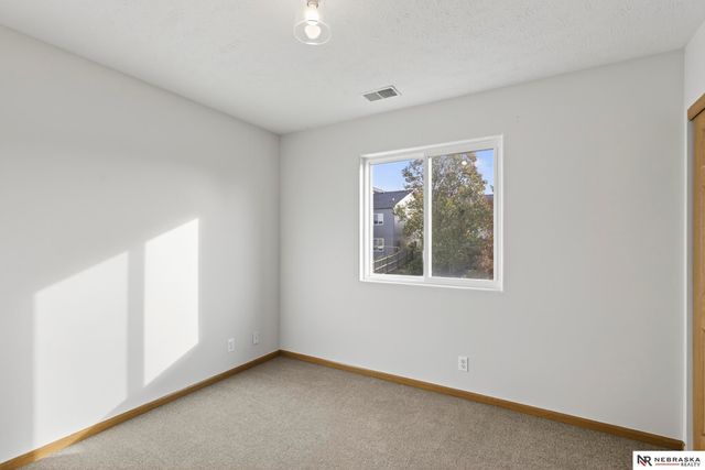 15077 Butler Avenue, Omaha, NE 68116