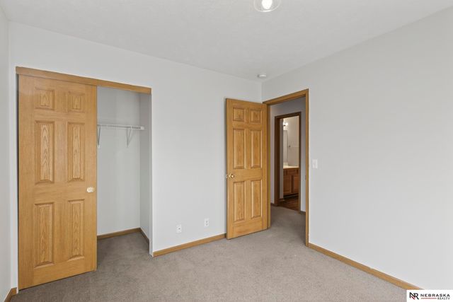 15077 Butler Avenue, Omaha, NE 68116