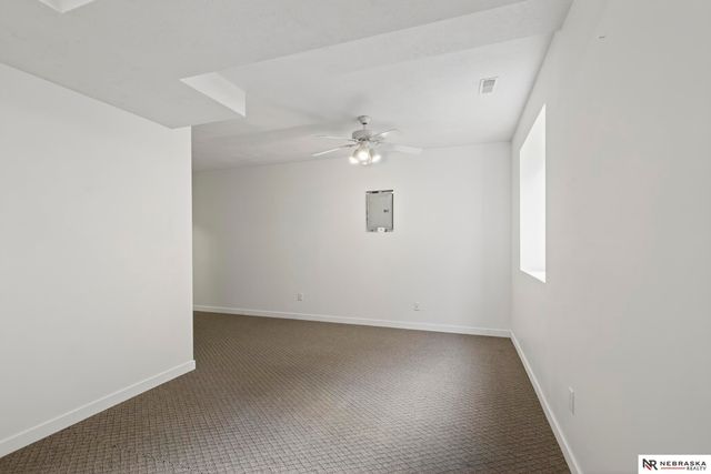 15077 Butler Avenue, Omaha, NE 68116