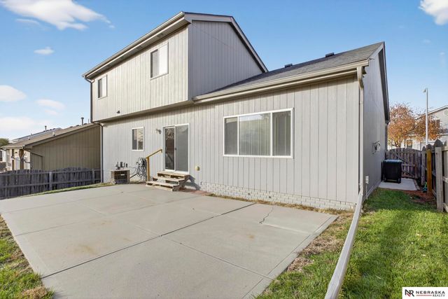 15077 Butler Avenue, Omaha, NE 68116