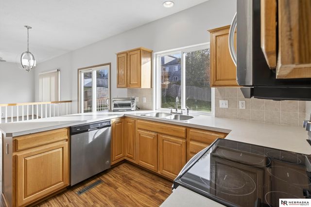 15077 Butler Avenue, Omaha, NE 68116