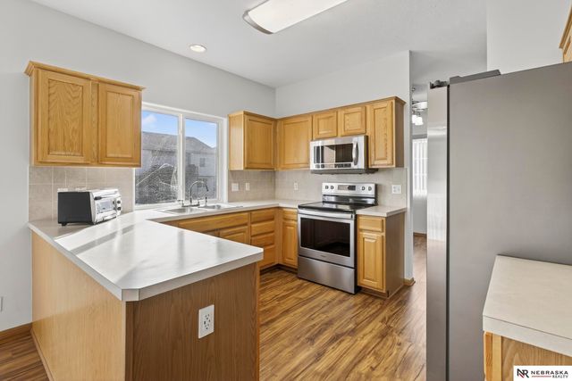 15077 Butler Avenue, Omaha, NE 68116