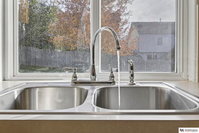 15077 Butler Avenue, Omaha, NE 68116