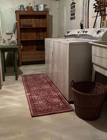 404 John Joy Road, Woodstock, NY 12498