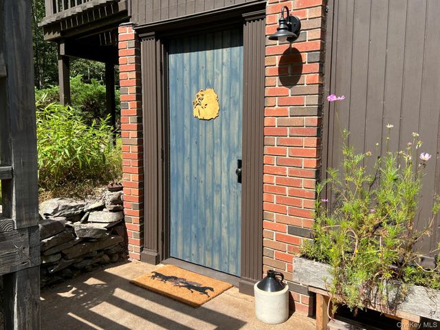 404 John Joy Road, Woodstock, NY 12498