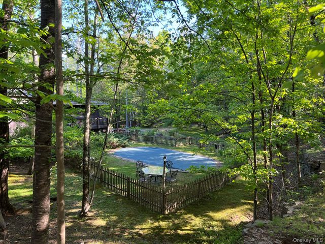 404 John Joy Road, Woodstock, NY 12498