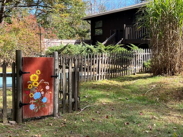 404 John Joy Road, Woodstock, NY 12498