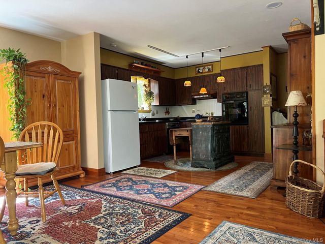 404 John Joy Road, Woodstock, NY 12498